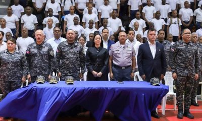 La ministra Raful y el mayor general Guzmán Peralta dan la bienvenida a 775 nuevos aspirantes a rasos de la PN