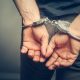 Arrestan a empresario de criptomonedas por fraude multimillonario