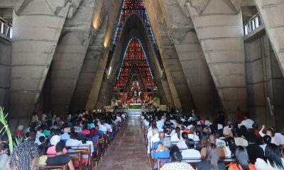 Feligreses participan en procesión de Domingo de Ramos en Higüey junto al obispo de la Diócesis de La Altagracia - Noticias de hoy en República Dominicana