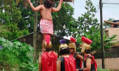 Conmovedora dramatización de la Pasión de Cristo impacta a fieles en Bonao