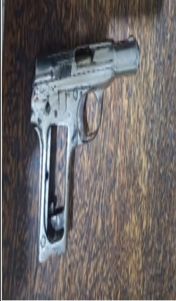Policía Nacional ocupa un arma de fuego tipo pistola y detiene una persona en Jarabacoa - Noticias de hoy en República Dominicana