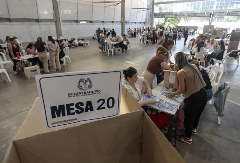 La entidad electoral de Colombia rechaza las denuncias de Petro sobre fraude en las elecciones presidenciales