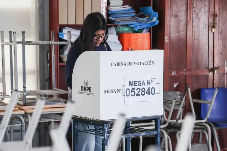 Cancillería de Perú confirma que repliegue de voto extranjero se desarrolló sin incidentes