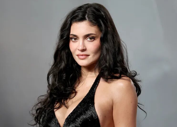 Exchef de Kylie Jenner dice que trabajar con ella la habría hecho perder a su bebé y la demanda - Noticias de hoy en República Dominicana