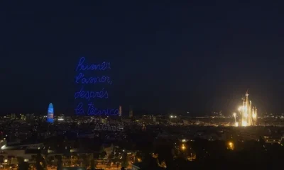 El papa León XIV bendice la Torre de Jesús de la Sagrada Familia