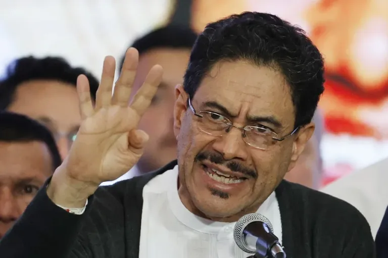 Iván Cepeda llama “traidor de la patria” a Abelardo De la Espriella a nueve días de las elecciones en Colombia