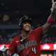 Ketel Marte deja en el terreno a los Dodgers con impresionante jonrón de 431 pies - Noticias de hoy en República Dominicana
