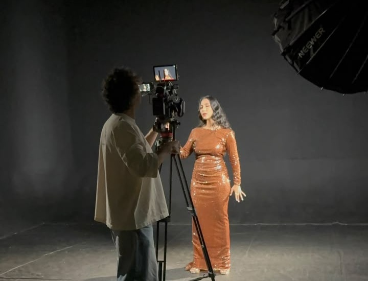 Nathalie Peña-Comas estrena videoclip de "Esclavo y Amo" - Noticias de hoy en República Dominicana