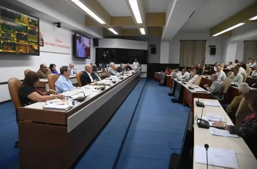 Partido Comunista de Cuba inicia una reunión para analizar las reformas recién anunciadas