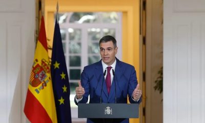 Parlamento español presiona a Sánchez para que dimita por escándalos de corrupción