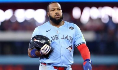 Vladimir Guerrero Jr. abandona juego por rigidez en la espalda, pero Toronto descarta gravedad - Noticias de hoy en República Dominicana