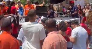Las canciones producidas en Planeta Alofoke son las más reproducidas en la Parada Dominicana del Bronx