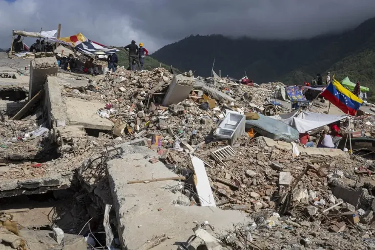 Suben a 5.278 la cifra de muertos por el doble terremoto en Venezuela