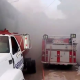 Incendio afecta supermercado en Villa Jaragua; bomberos trabajan para controlar las llamas