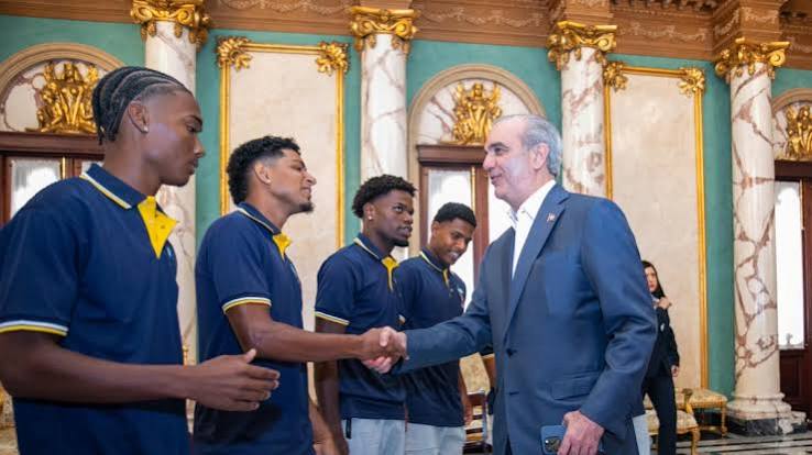 Abinader reconoce al Salcedo FC por conquistar la Liga Dominicana de Fútbol