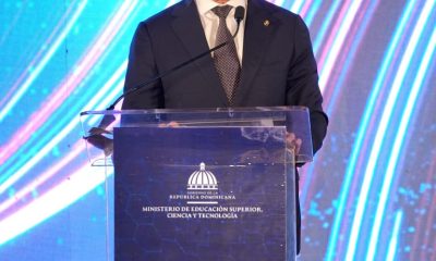 Rector Asjana David destaca alianza entre la UASD y el Estado durante entrega de 6,500 Becas de Excelencia sin Barreras