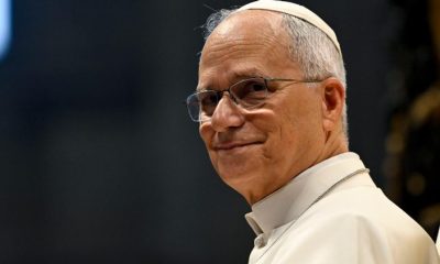 El papa a insta a facilitar la posibilidad de ir a misa a quienes trabajan en domingo